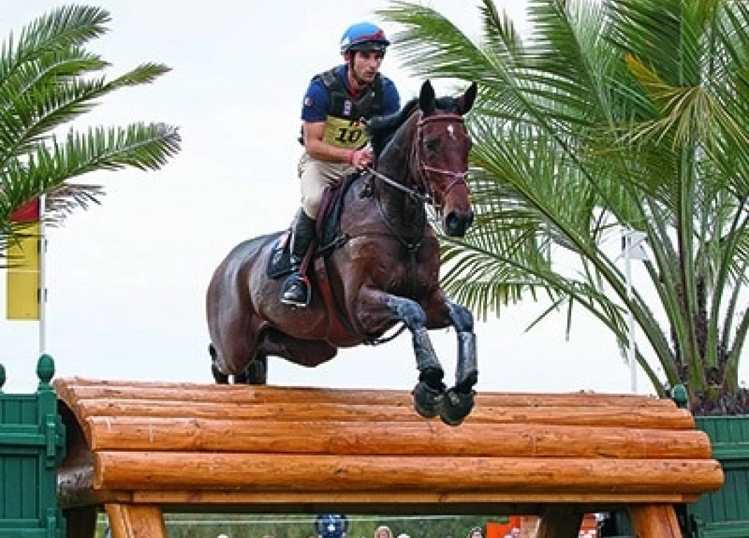 Nicolas Pips Jung to the Post at Pau